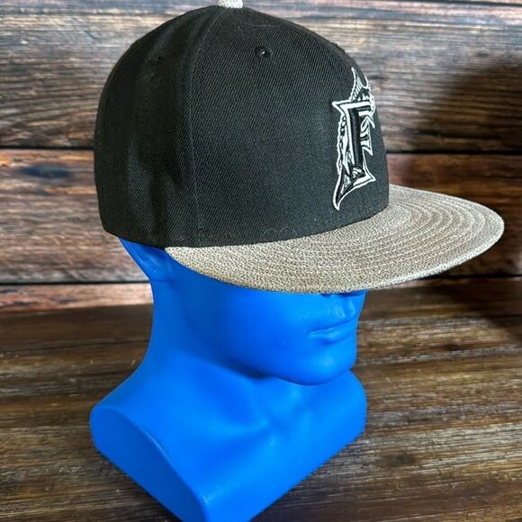 New Era Florida 59Fifty Marlins Fitted Cap sz7-1/4 - Picture 3 of 7